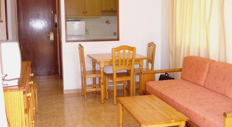 Apartamentos Torre Gerona Benidorm Quarto foto